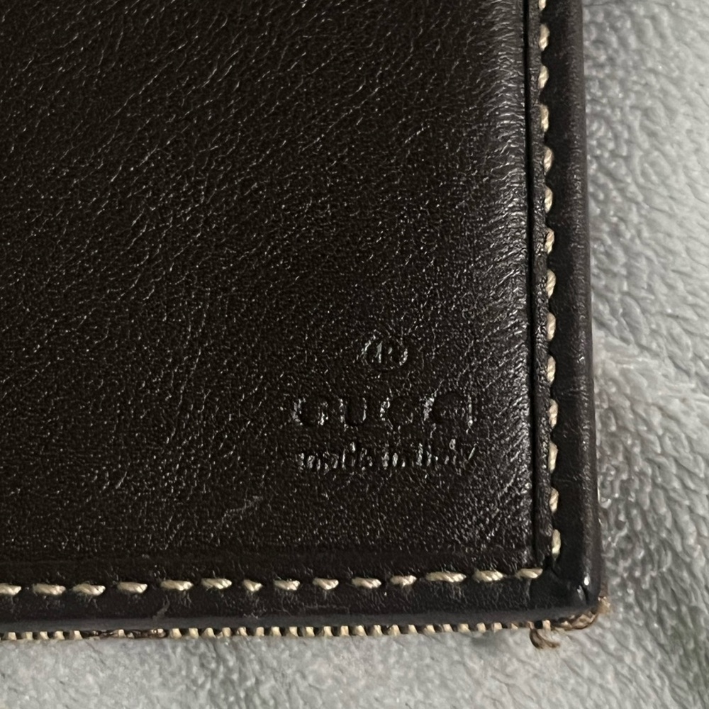 ✨Authentic Gucci Tan and Brown Monogram Wallet - Picture 12 of 12